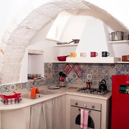 Trulli Donna Isabella 2 Couette-café Locorotondo