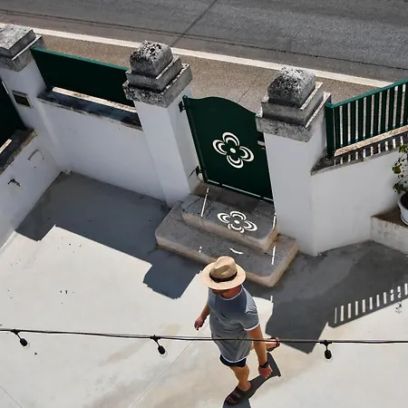 Trulli Donna Isabella 2 Couette-café *