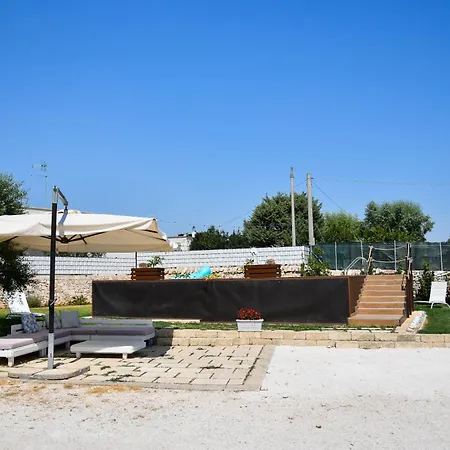 לינה וארוחת בוקר Trulli Donna Isabella 2 לוקורוטונדו