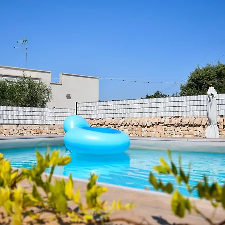 Trulli Donna Isabella 2 לינה וארוחת בוקר