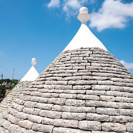 Trulli Donna Isabella 2 Locorotondo